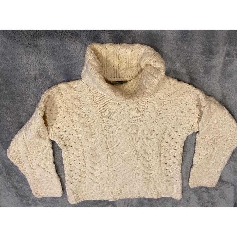 CarraigDonn Ireland 100% Merino Wool Sweater Small Chunky Cable Knit Poetcor s66